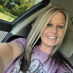 Meet your Posher, Cassandra